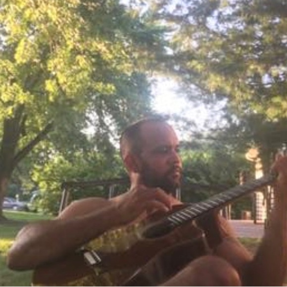 Meet your Posher, Rico - Picture 7 of 8